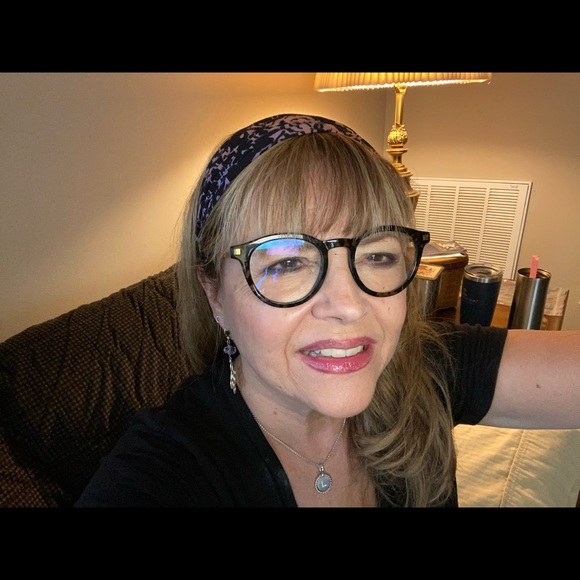 Meet your Posher, Libby - Picture 1 of 1